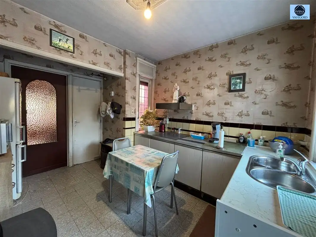 SOLIDE TE RENOVEREN WONING MET 3 SLAAPKAMERS, GARAGE EN TUIN foto 5