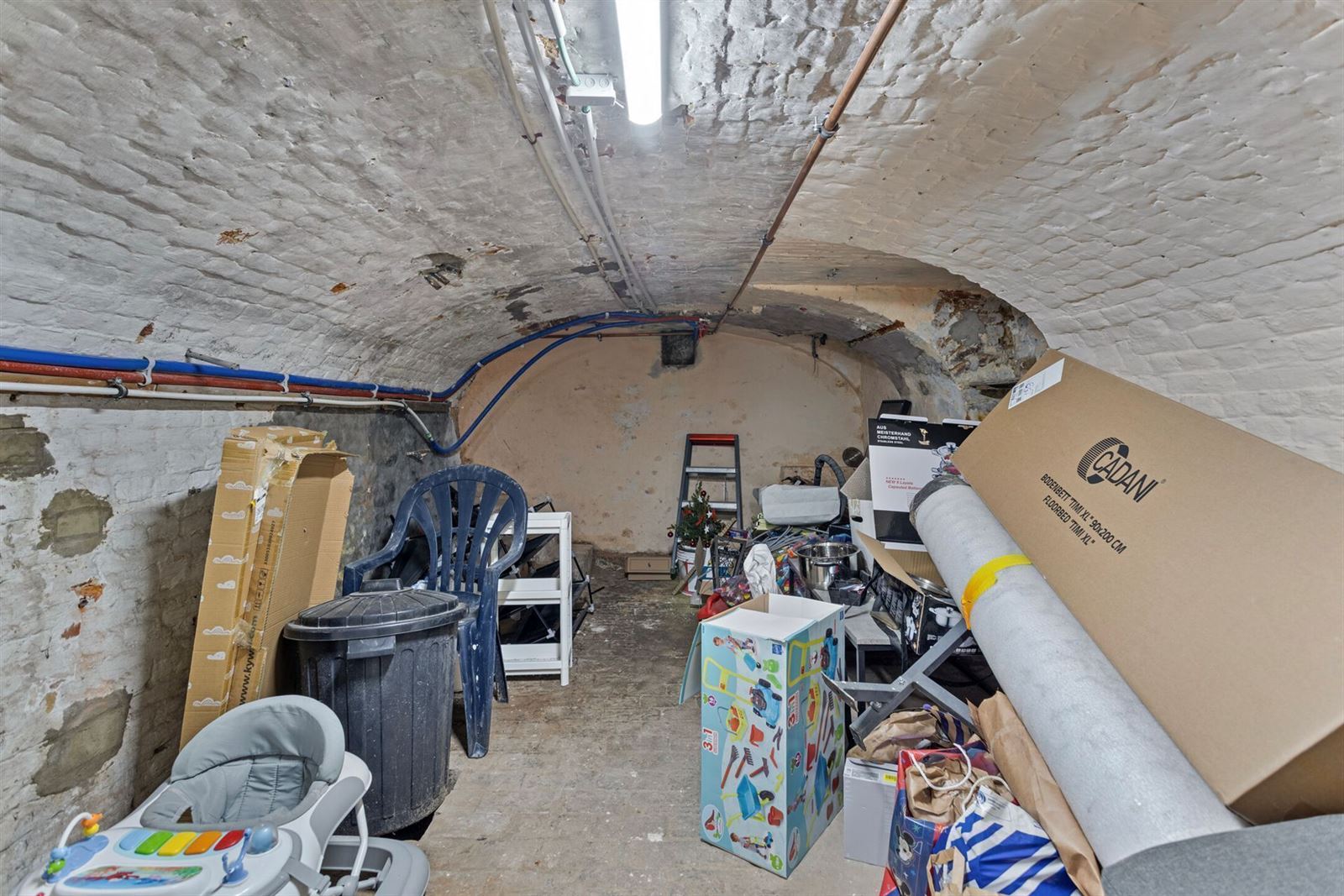 Volledig gerenoveerde woning met 3 slaapkamers, garage en prachtige tuin foto 26
