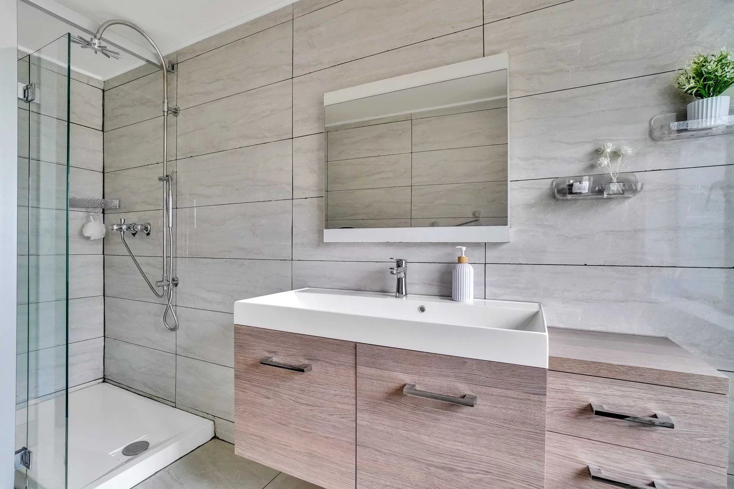 Gerenoveerde gezinswoning met vier slaapkamers foto 7