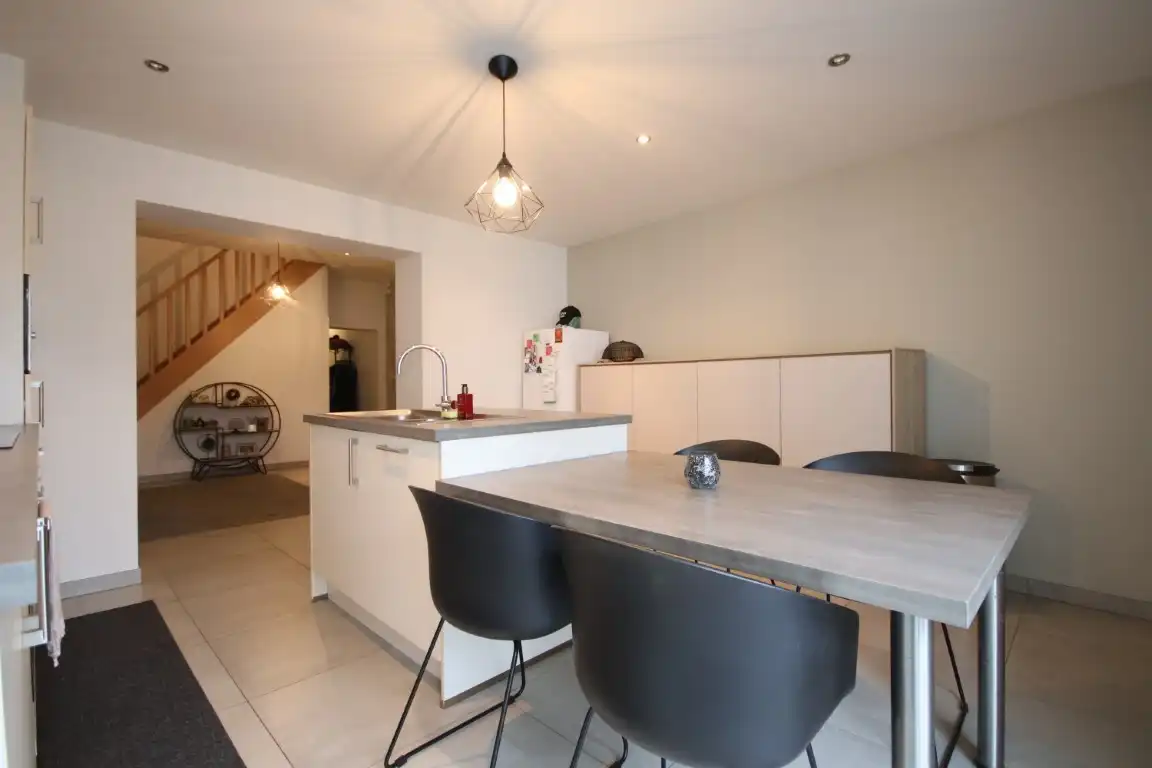 Zeer gunstig gelegen rijwoning met ruime tuin dichtbij het centrum van Sint-Truiden foto 16