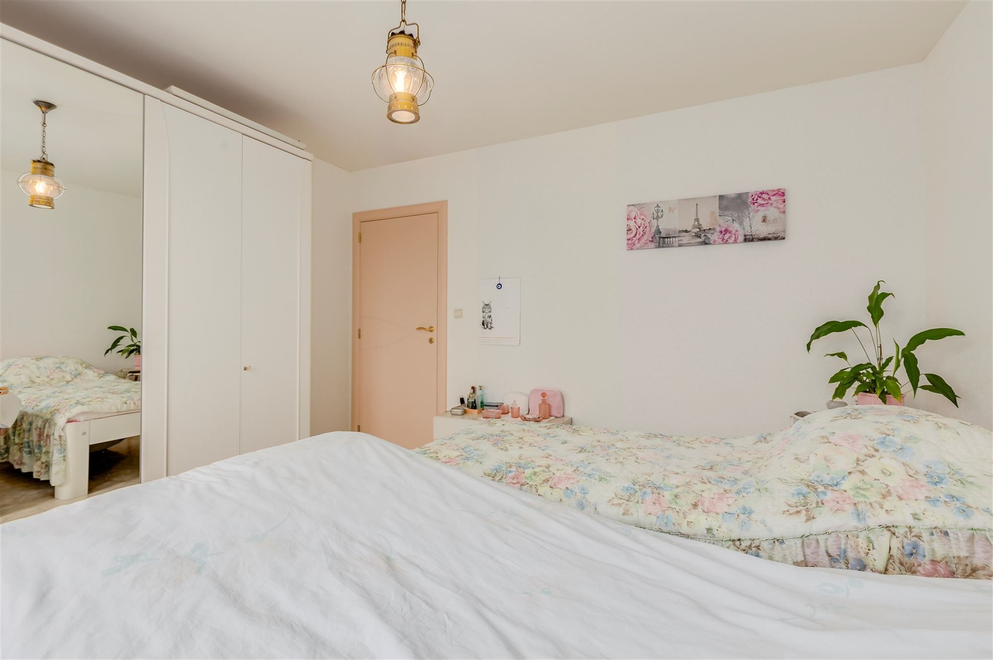 Instapklaar appartement met twee terrassen foto 12