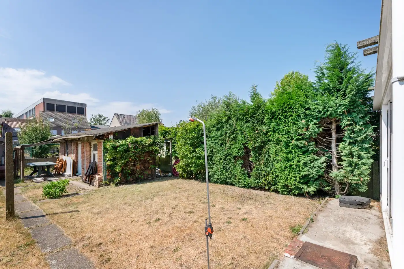 Gerenoveerde gezinswoning met 3 à 4 slpk., veranda en tuin foto 23