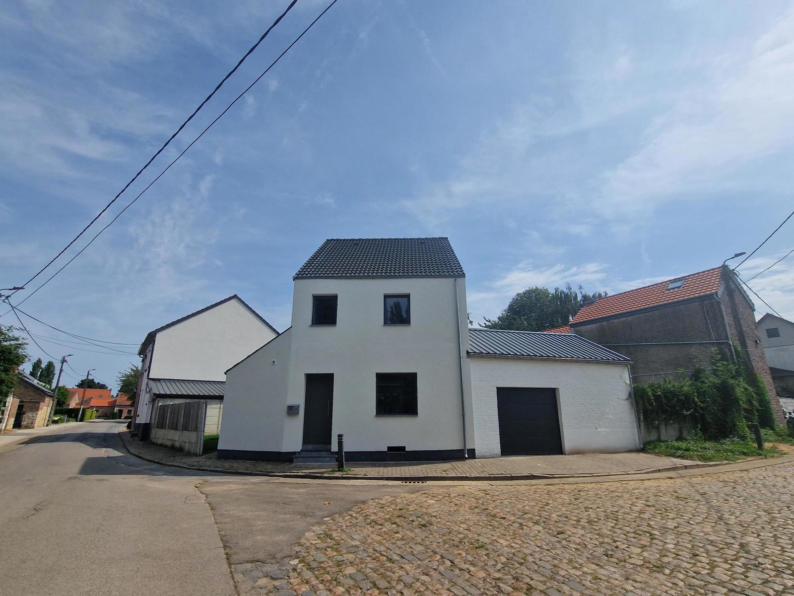 Volledig gerenoveerde woning 3 slps te Goetsenhoven (Tienen) foto {{pictureIndex}}