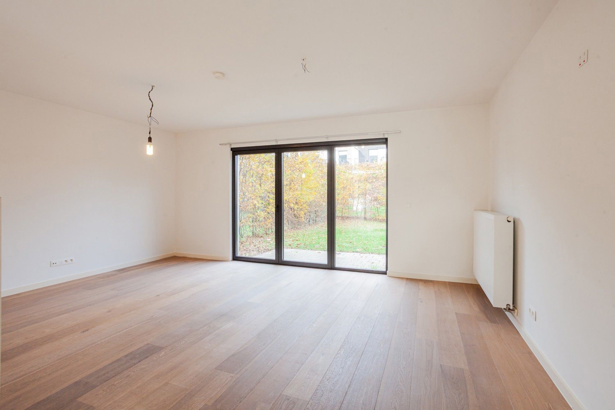 Recente woning met tuin, zonnig dakterras en staanplaats foto 2