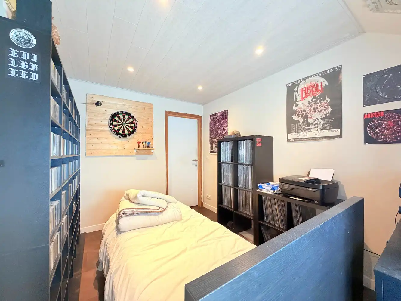 Ruime woning met  4 slaapkamers en gezellige tuin foto 9