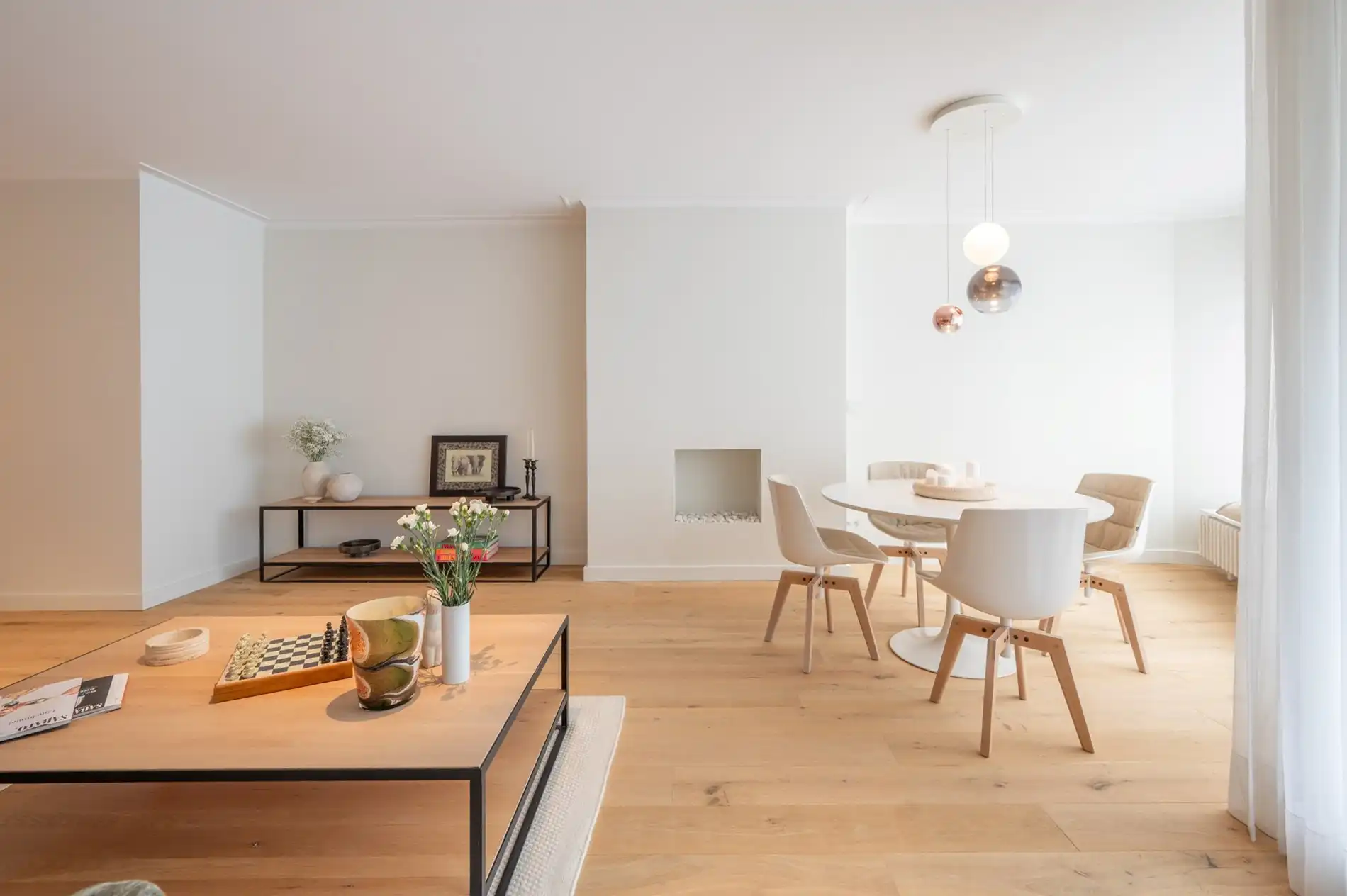 Stijlvol en volledig gerenoveerd appartement op wandelafstand van zee en het commerciële centrum. foto 3