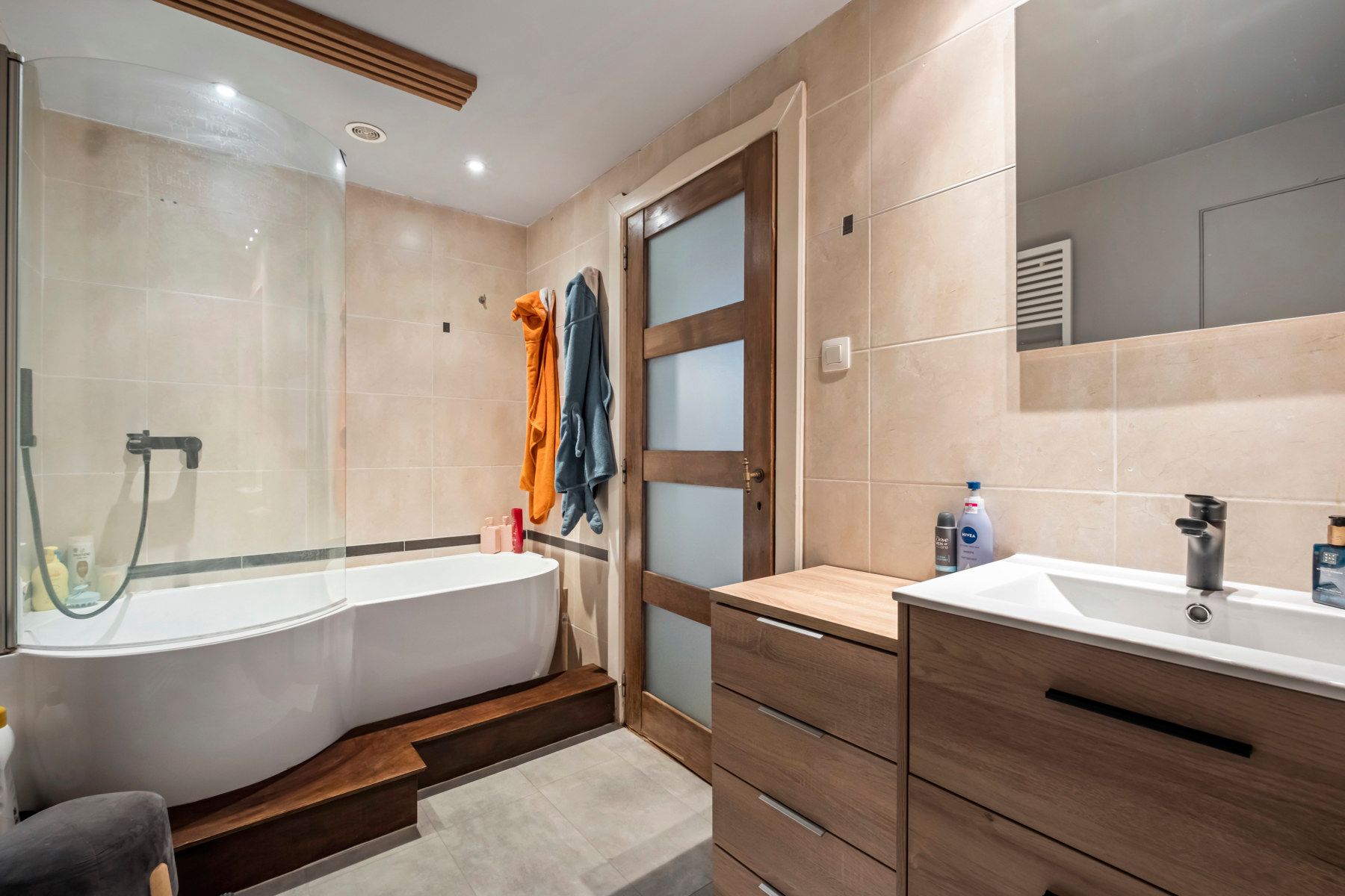 Charmante woning, net om de hoek van het strand te Bredene. foto 6