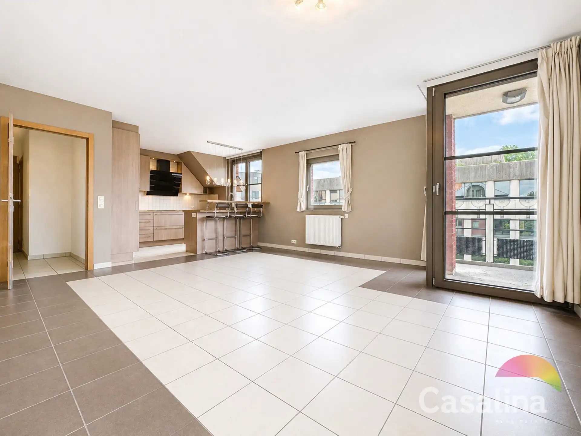Zuidgericht appartement met 2 slaapkamers, terras en 2 Park. foto 2