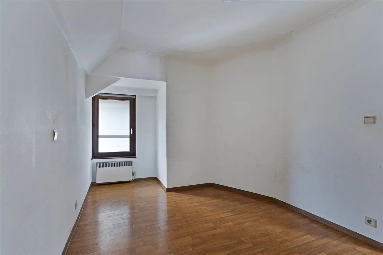 Stadwoning in het centrum van Landen met 8 slaapkamers foto 8