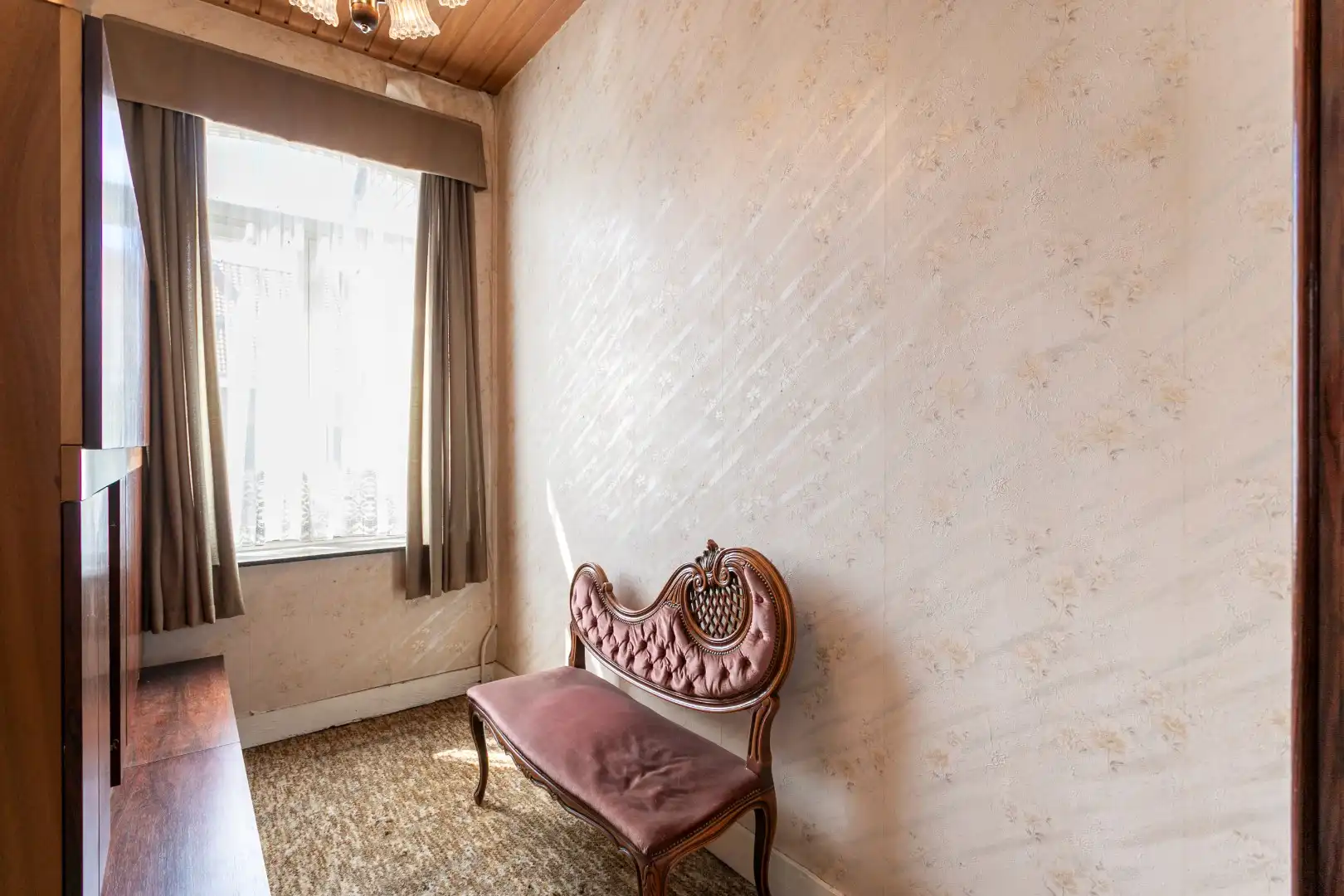 Te renoveren, karaktervolle woning met tal van mogelijkheden en tuin foto 13