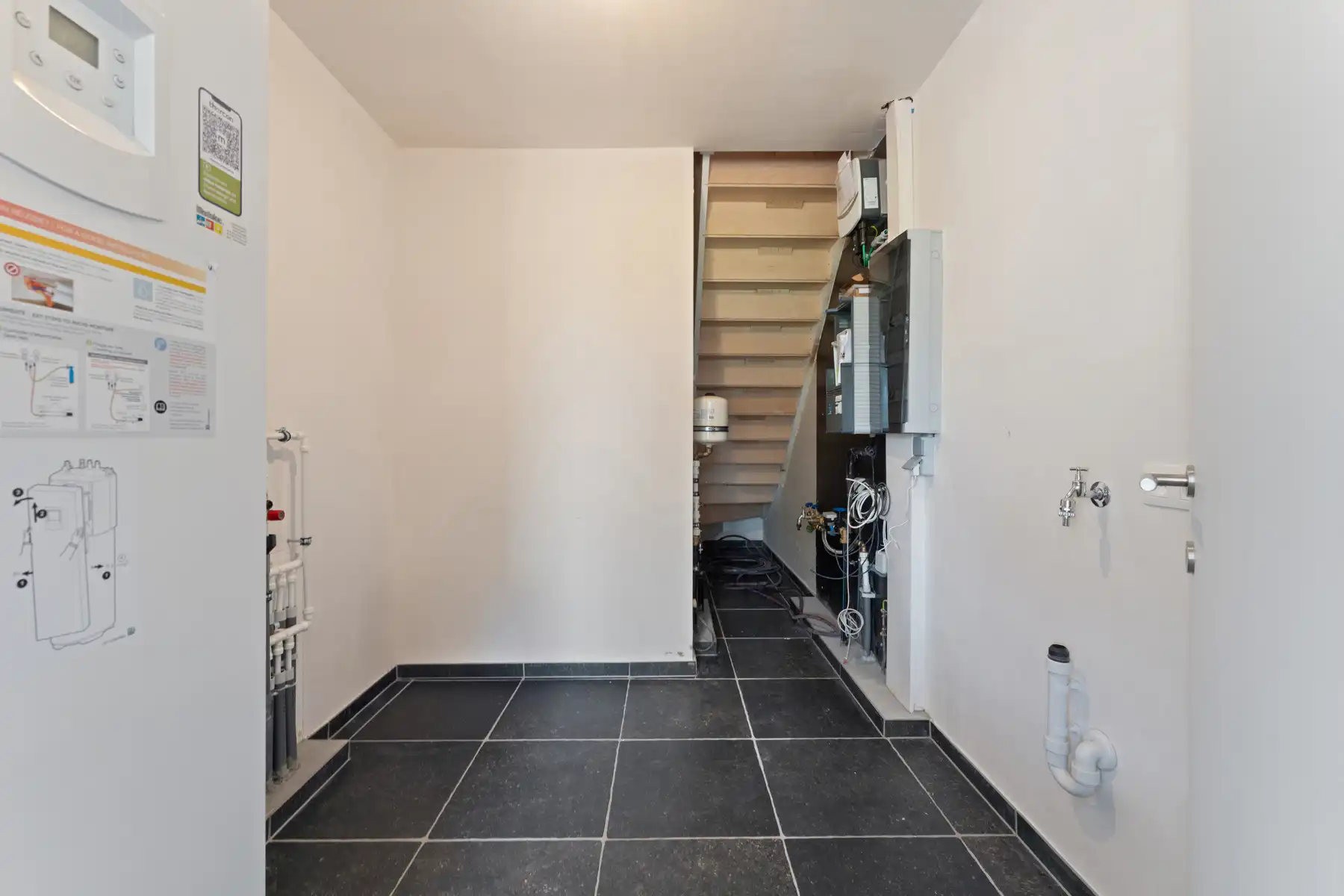 Landelijke, halfopen woning foto 16