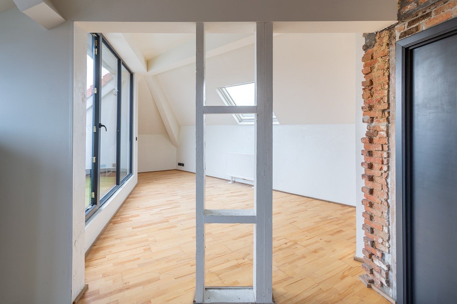 Instapklaar dakappartement op een zuchtje van Park Spoor Noord foto 16