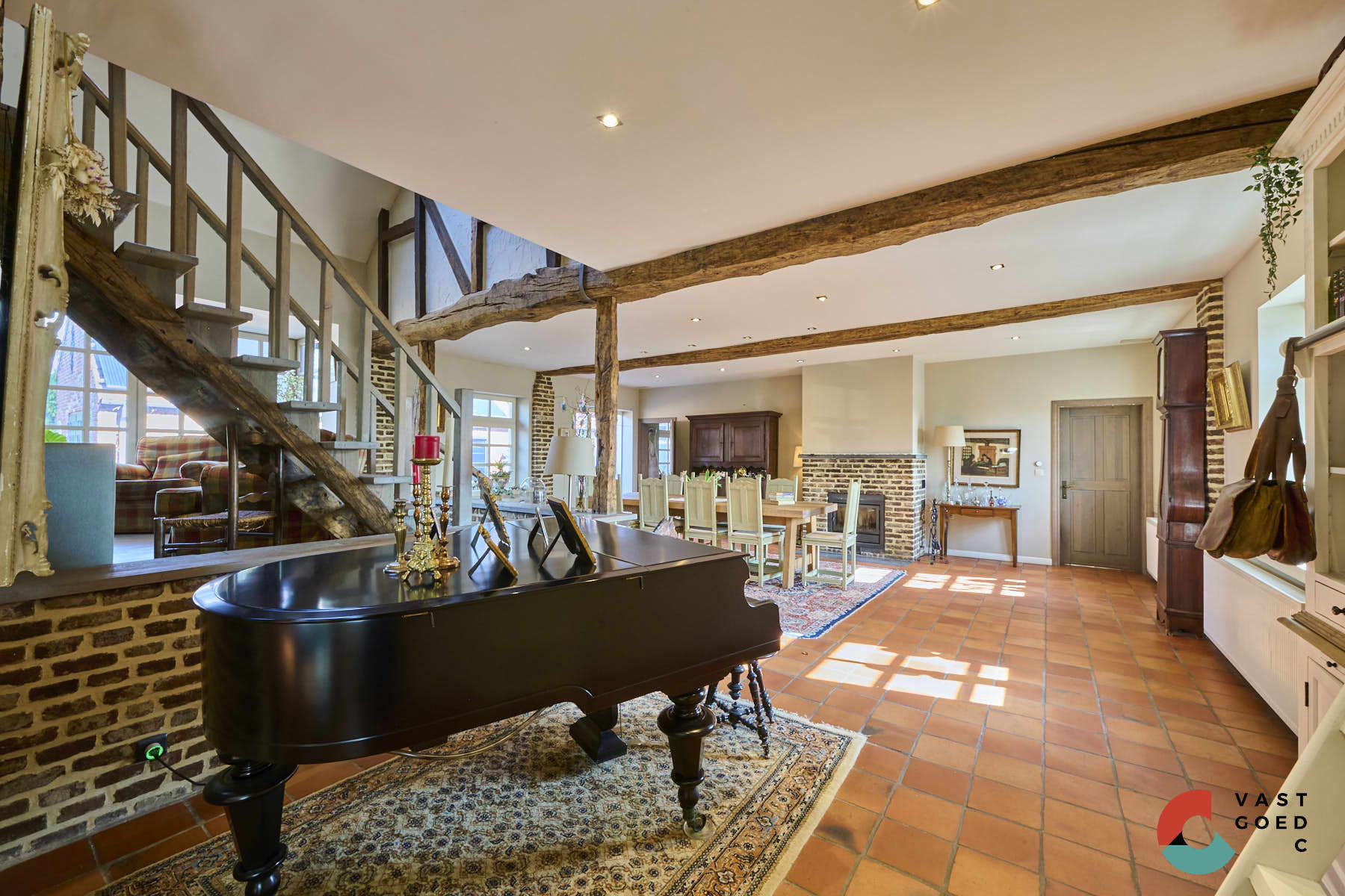 Rustig gelegen karaktervolle hoeve met zicht op de weilanden foto 8