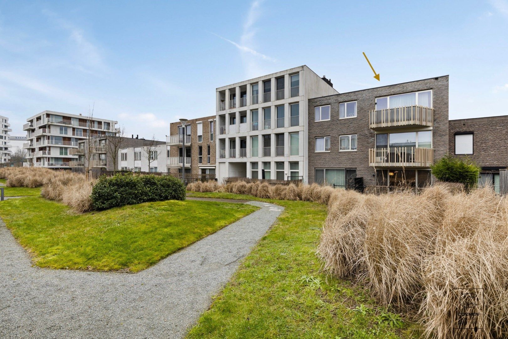 Ruim appartement van 75m² met 2 slpk's en terras, gelegen op een uiterst rustige locatie te Hoboken!  foto {{pictureIndex}}