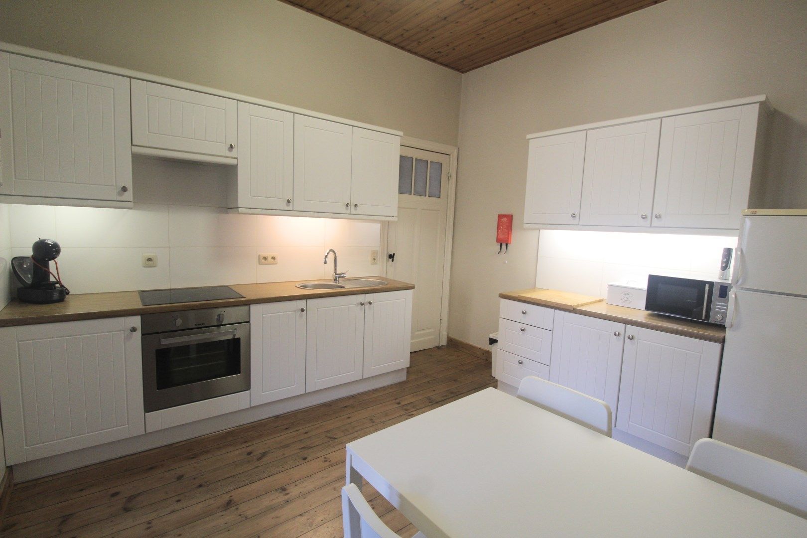 DUPLEX-APPARTEMENT MET 2 SLAAPKAMERS IN CENTRUM IEPER foto 4