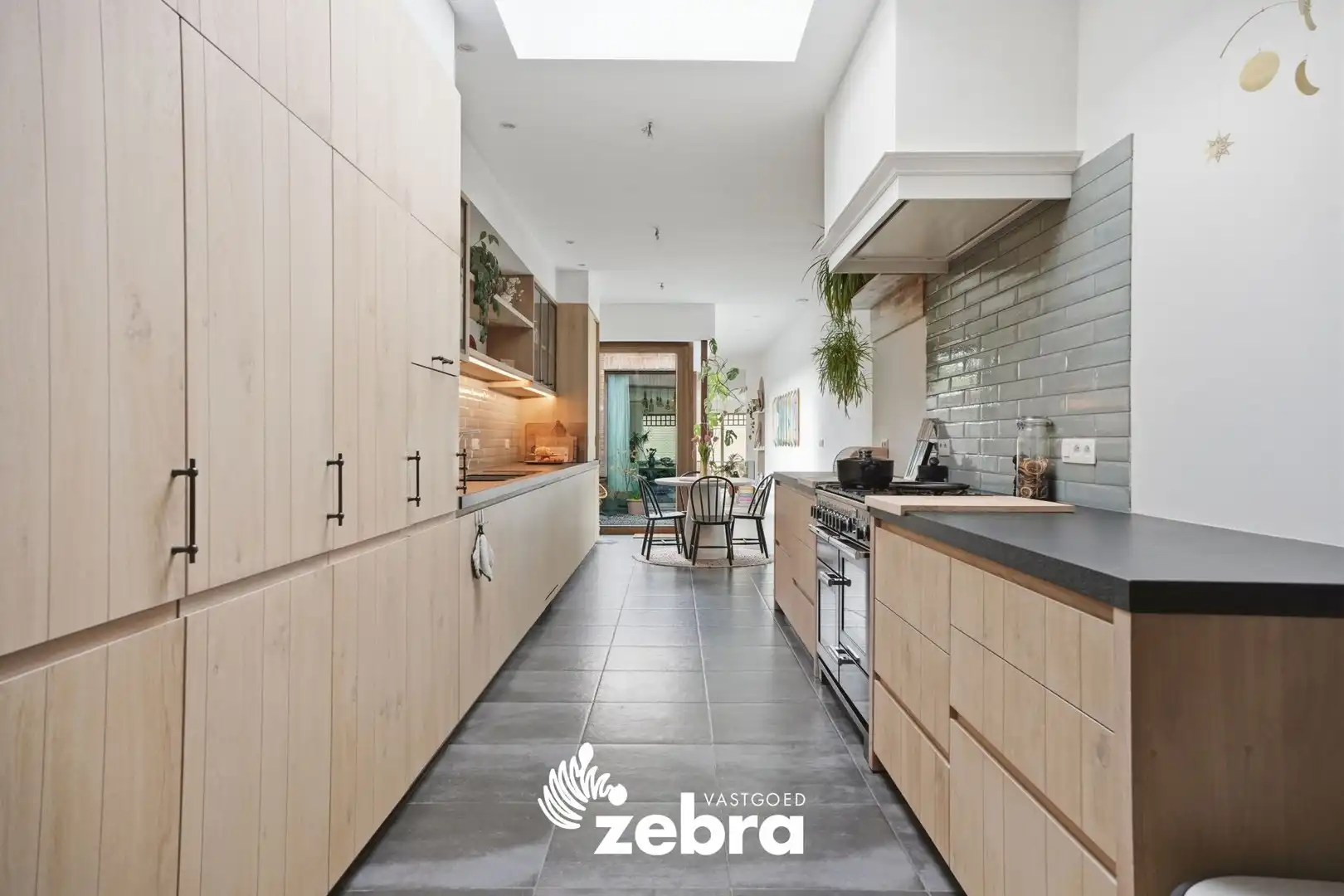 Instapklare, ruime gezinswoning met 4 slaapkamers, tuin en hoogwaardige afwerking in het hart van Alveringem! foto 10