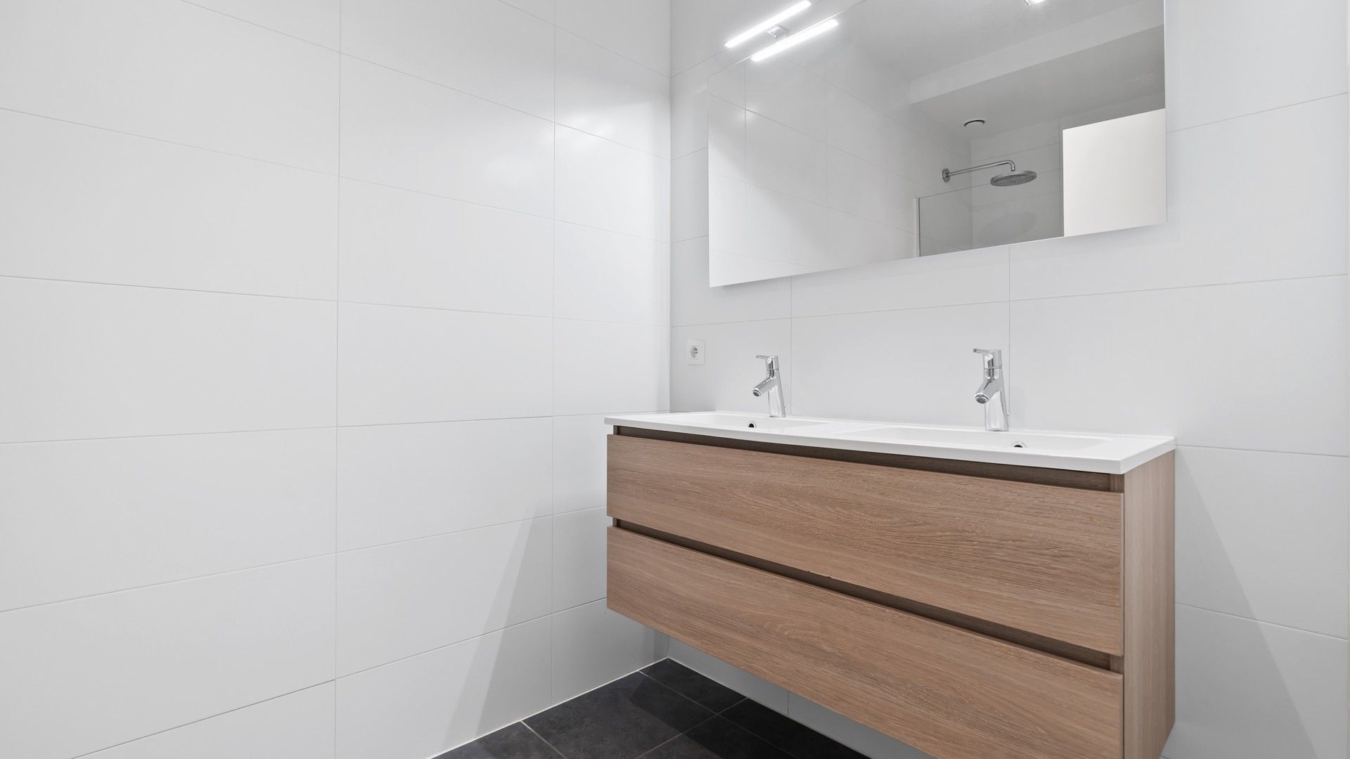 Penthouse met 2 slpkrs en riant terras van  58,74m² in Genk foto 12