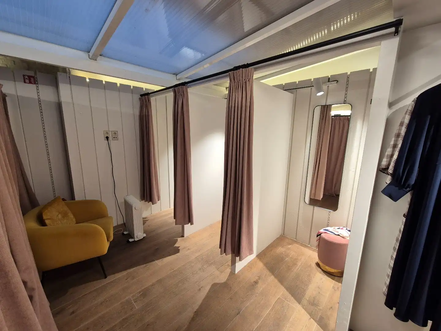 Sfeervol handelsgelijkvloers in hartje Hasselt. foto 4