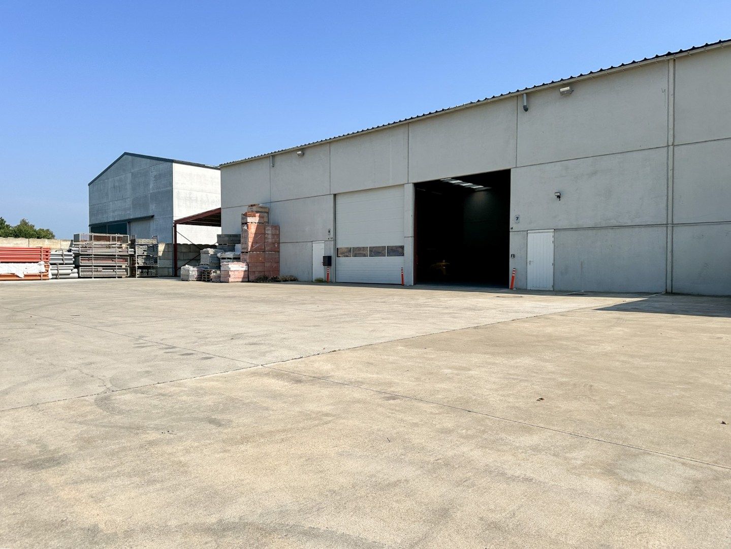 Loods/opslagruimte (500 m²) met koer, Industrieterrein Torhout foto 7