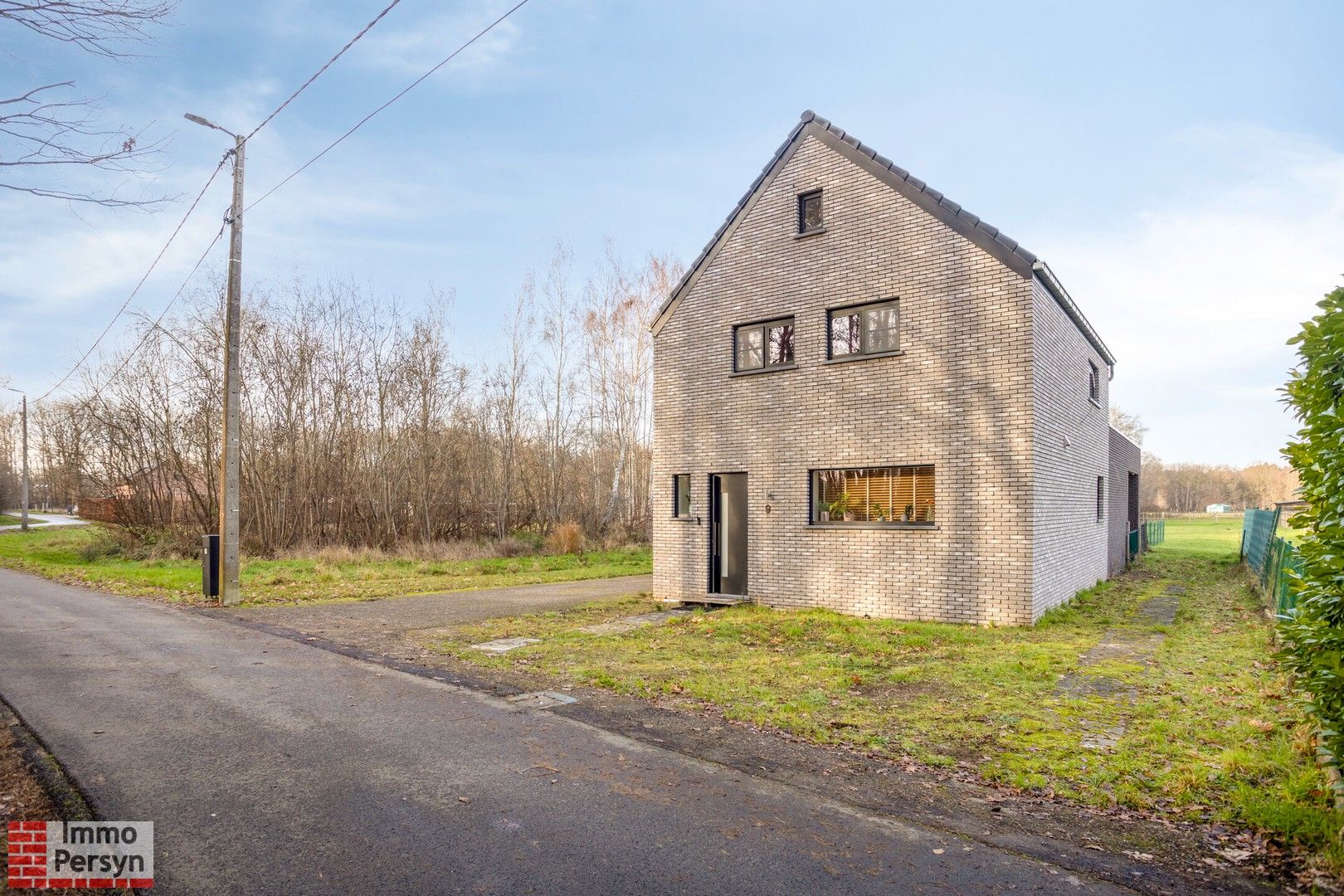 Landelijk gelegen open bebouwing op bijna 16 are. EPC A! foto 2