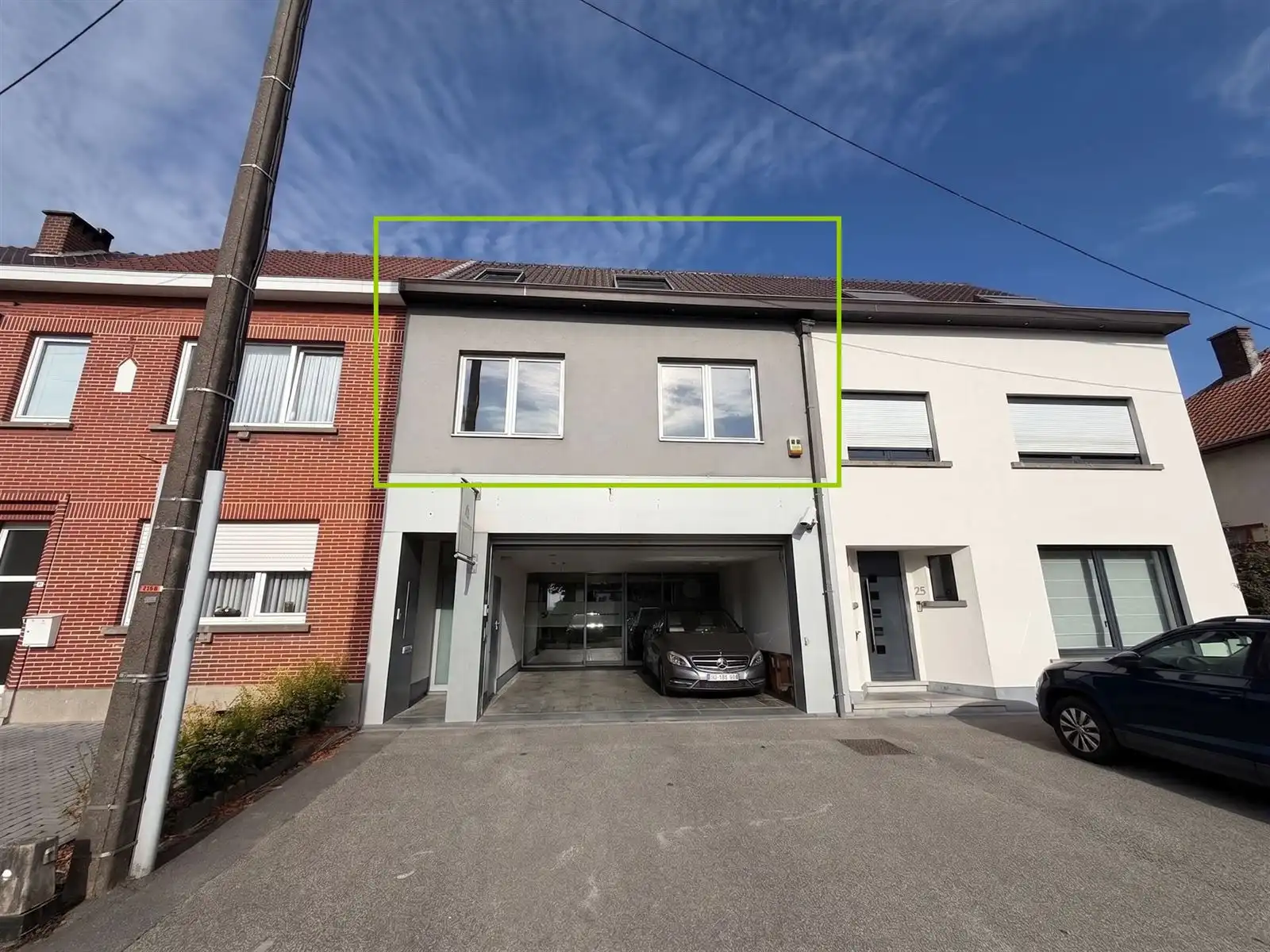 Duplex-appartement te huur met 3 slaapkamers foto {{pictureIndex}}