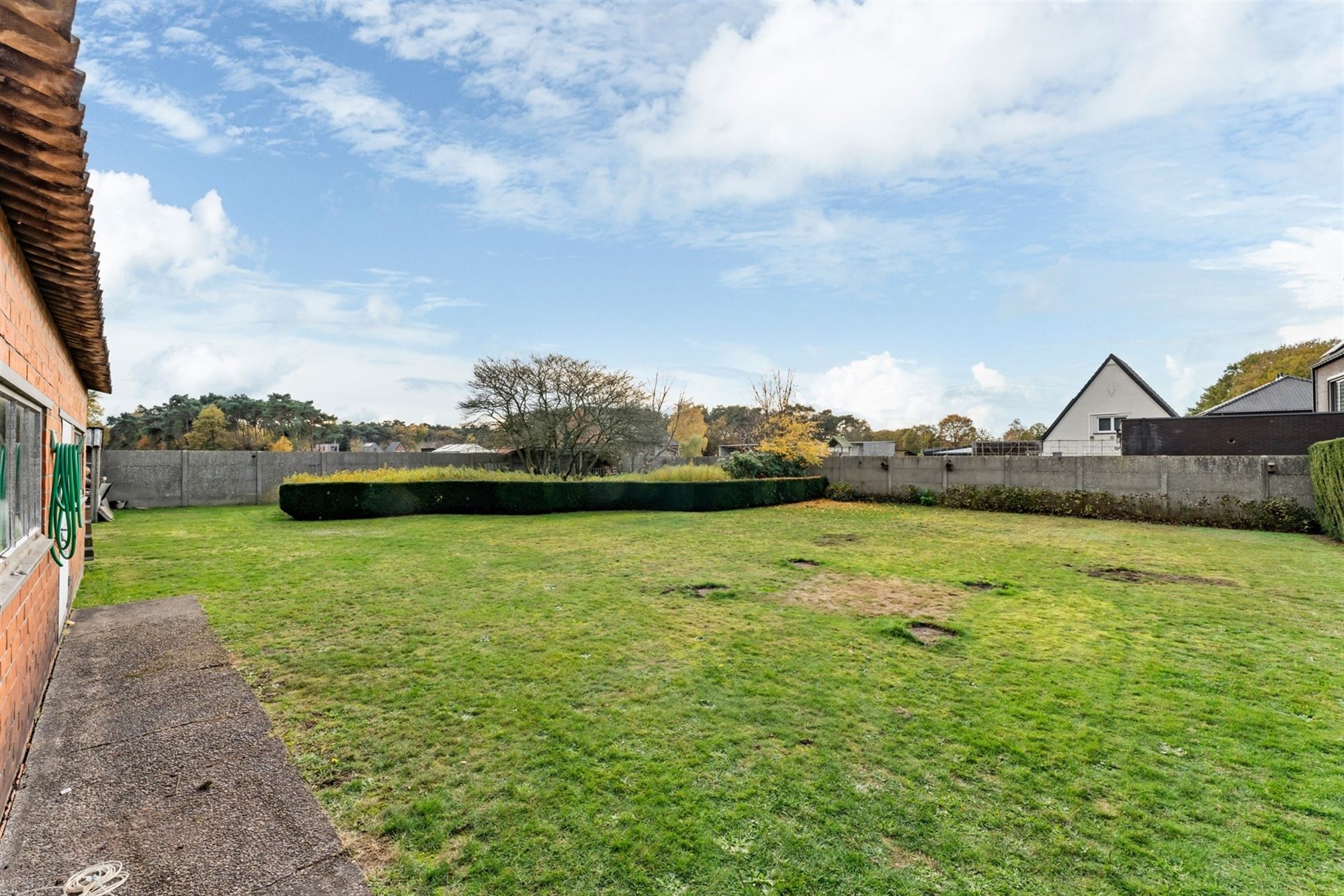 STATIGE, RUIME WONING OP MOOI PERCEEL OP PRACHTIGE LIGGING!  foto 16