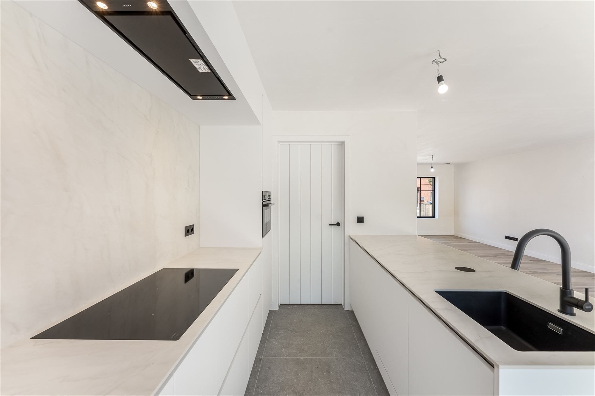 PRACHTIG AFGEWERKTE NIEUWBOUWWONING (195m²)  MET 3 SLAAPKAMERS + ZOLDER EN AFGEWERKTE TUIN TE BERINGEN foto 6