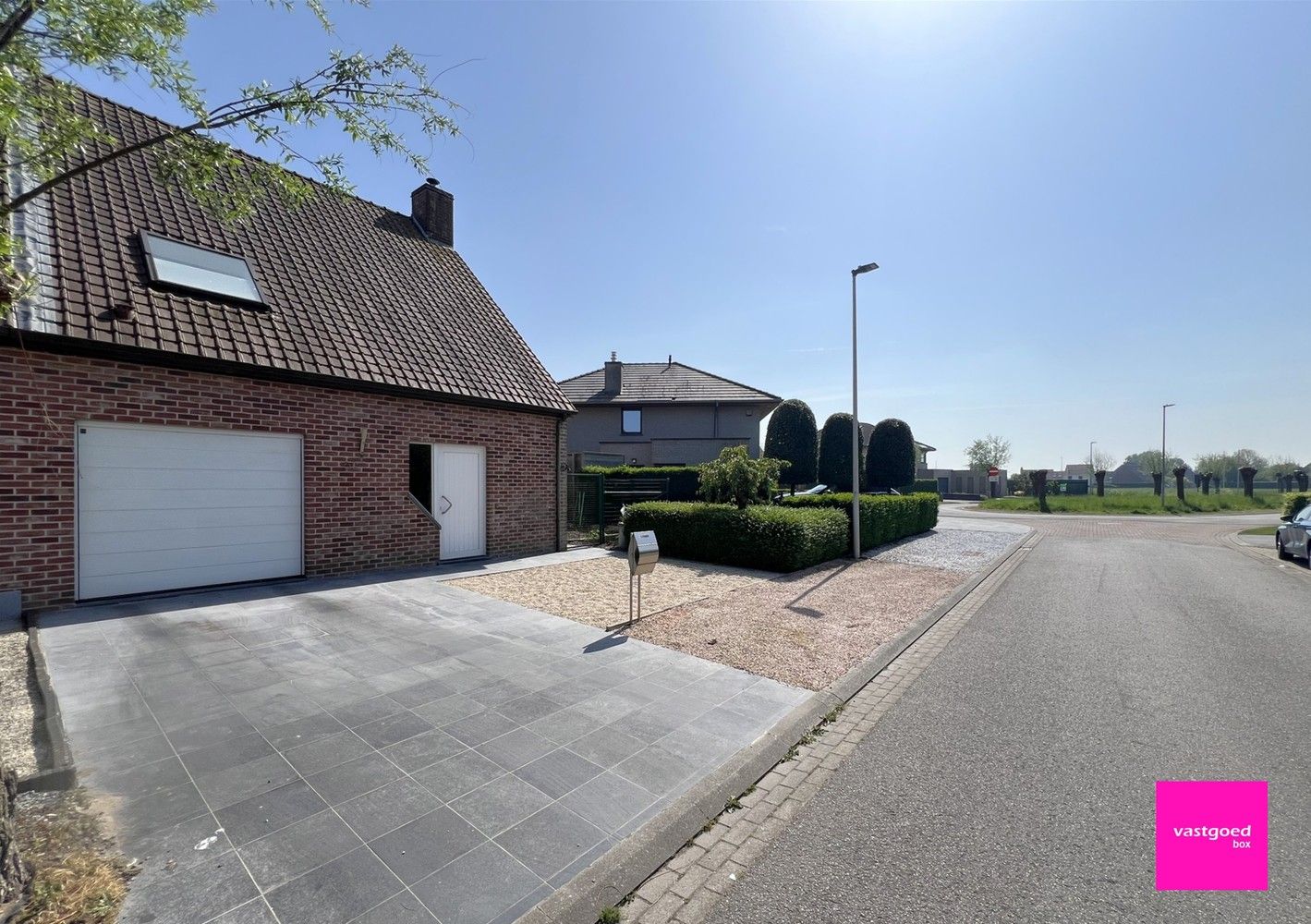 Prachtige halfopen bebouwing met 3 slaapkamers, garage en tuin, te Zandvoorde - Oostende. foto 28