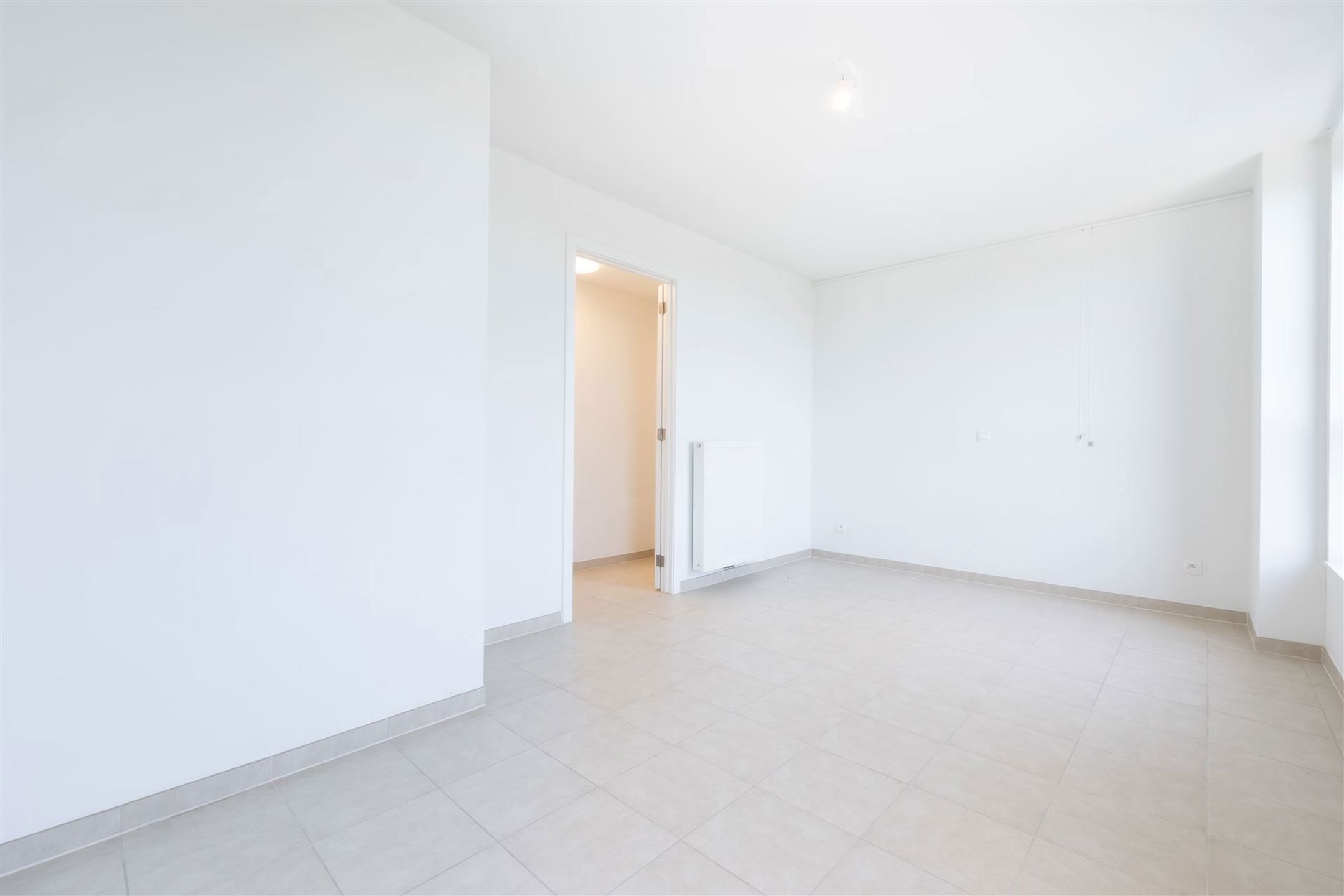 Aantrekkelijk bijna nieuw appartement met 1 slpk en terras foto 7