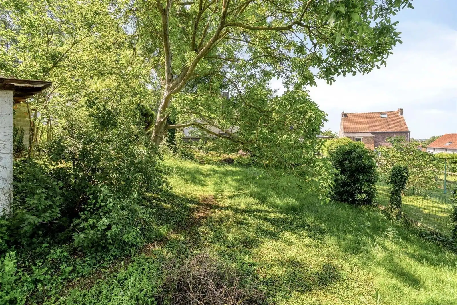 Te renoveren gezinswoning  (371 m²) met 5 slaapkamers op een perceel van 10a66ca te Huizingen foto 33