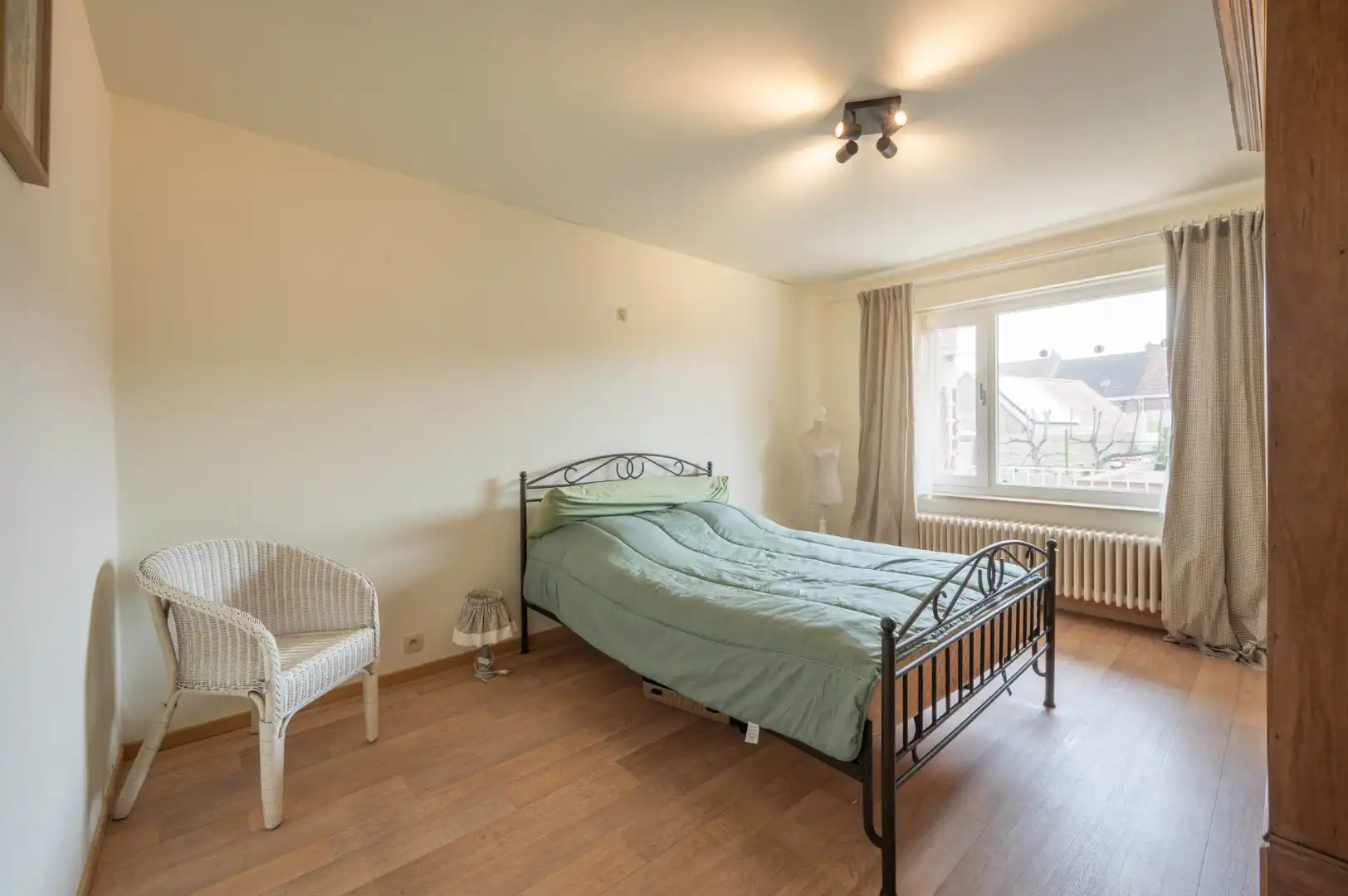 Instapklare appartement: 2 slaapkamers, balkon, berging. foto 7
