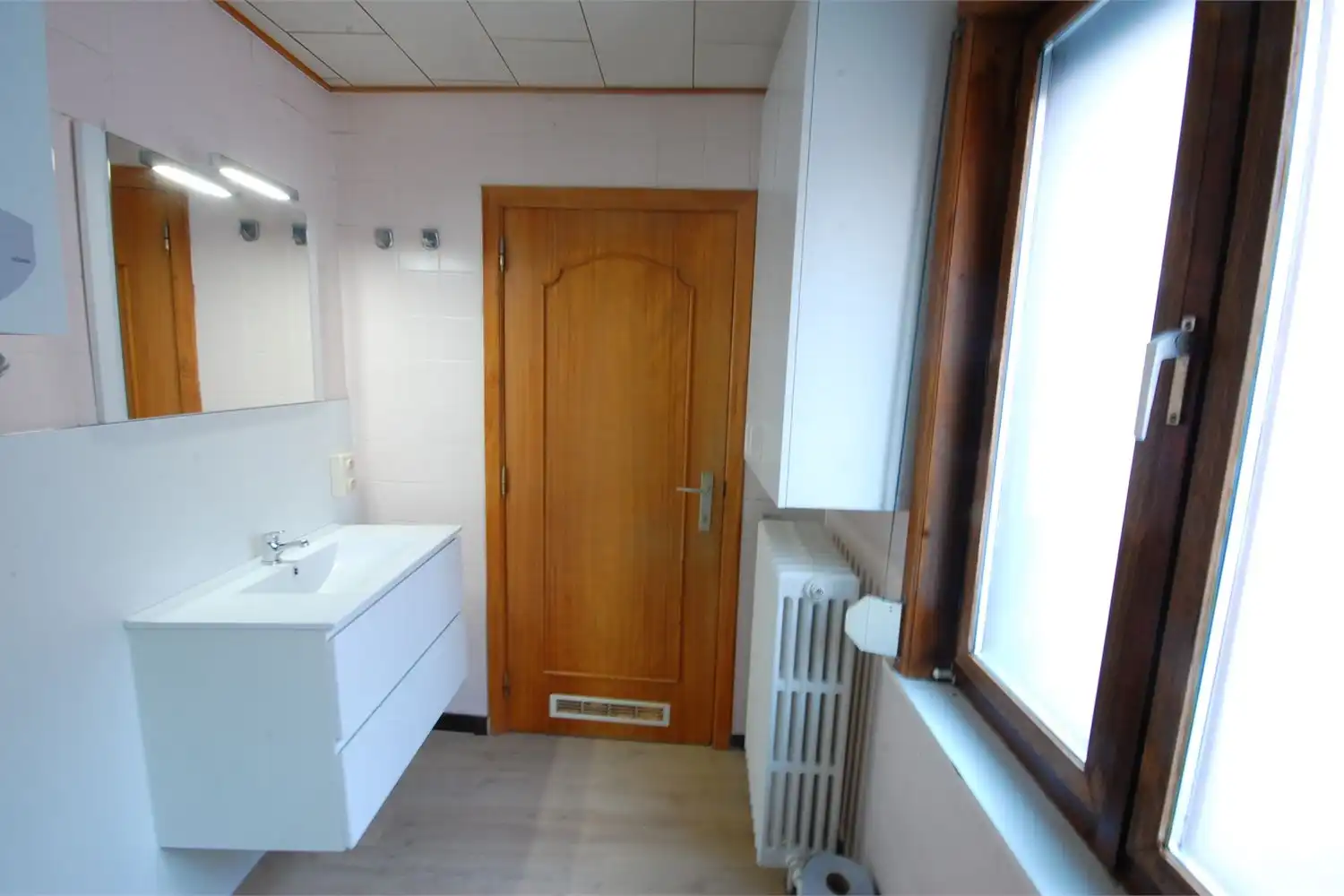 Appartement met 1 slaapkamer gelegen in het verkeersvrije centrum ! foto 7