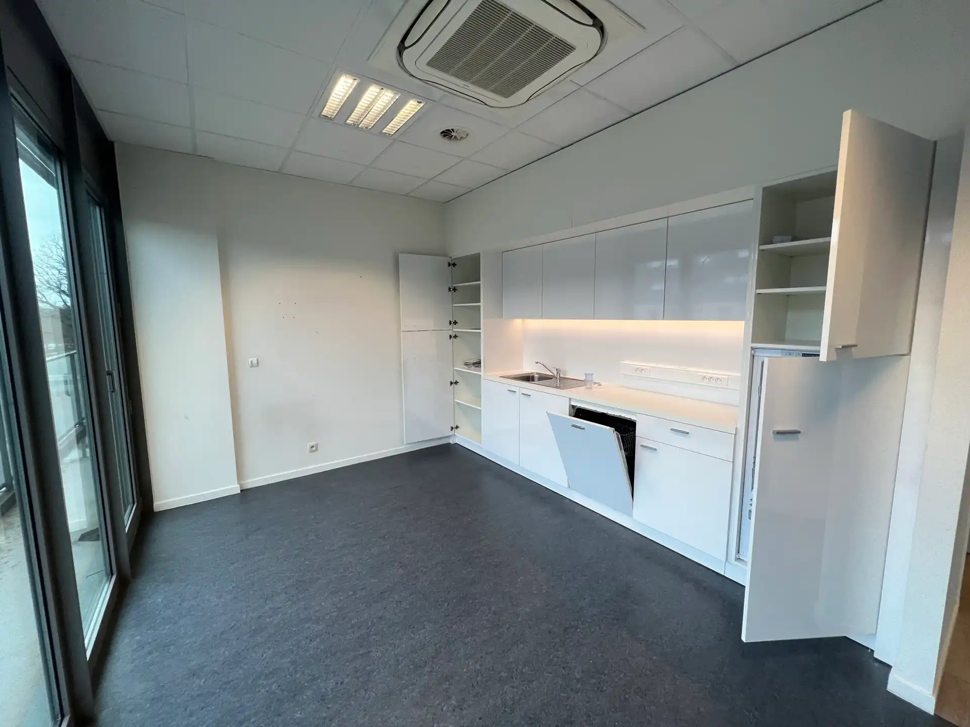 Prestigieuze kantoren in Genk-Centrum foto 12