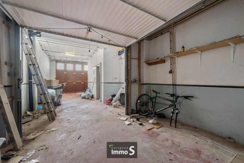 Opbrengsteigendom met 2 entiteiten en garage te Oostende foto 17