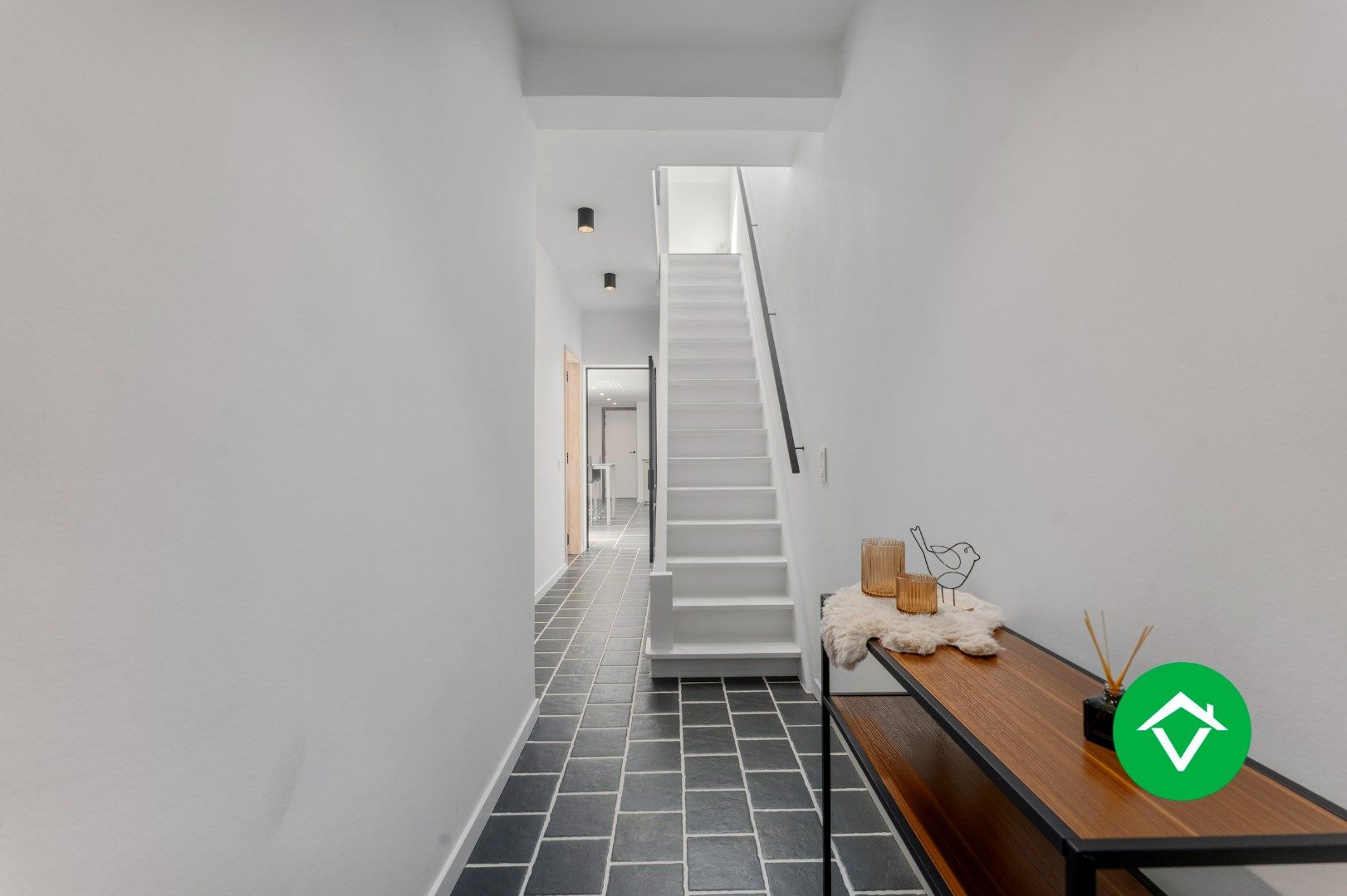 Volledig gerenoveerde alleenstaande woning in Izenberge foto 15
