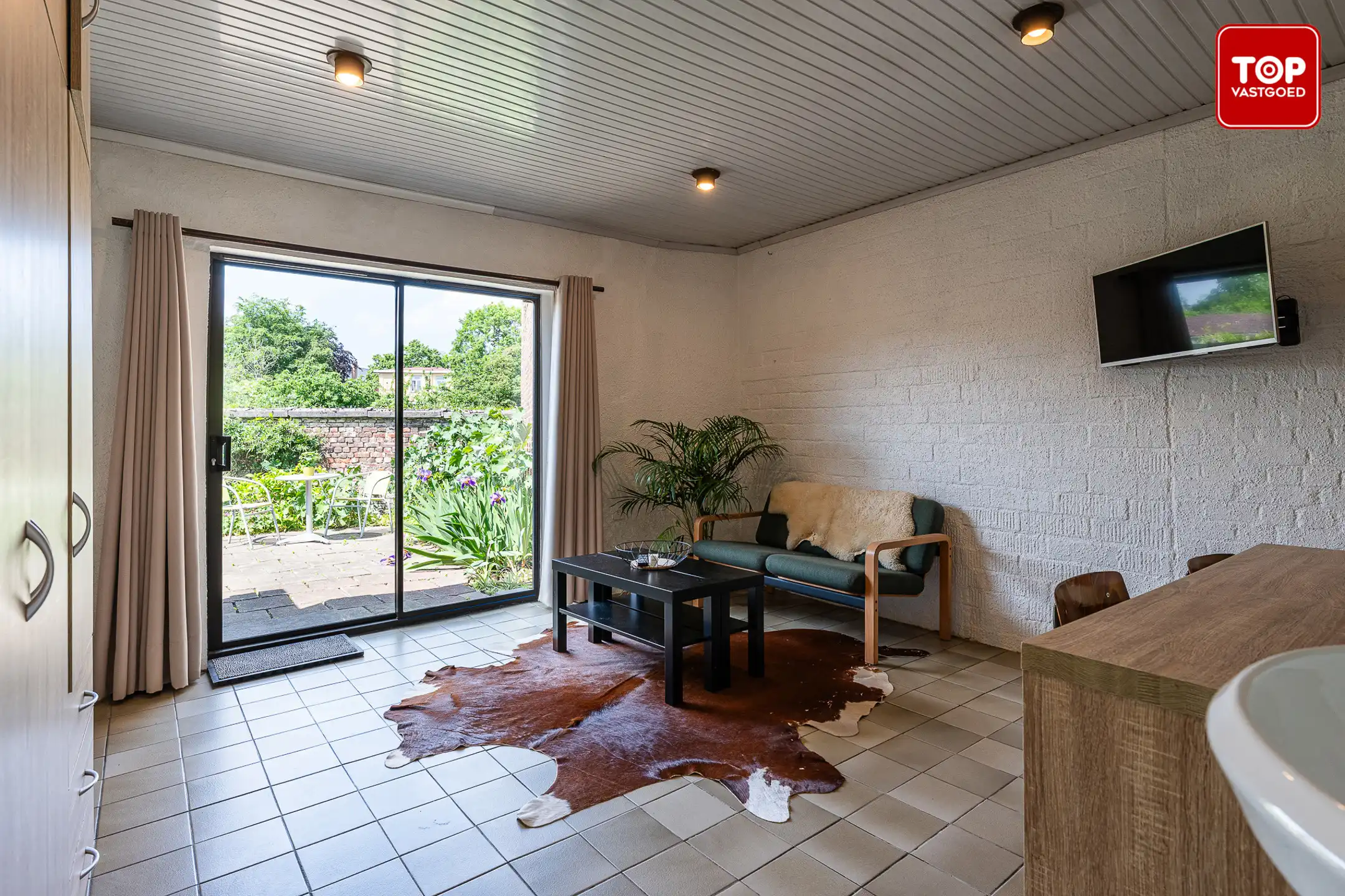 Charmante woning op TOP ligging met 4 slaapkamers en prachtige tuin foto 3