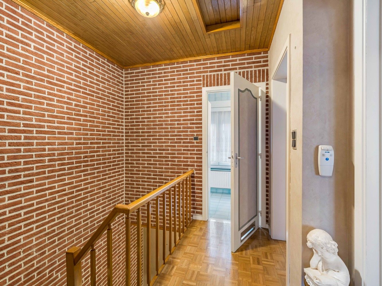 Op te frissen HOB met 3 slpk., tuin en garage foto 15