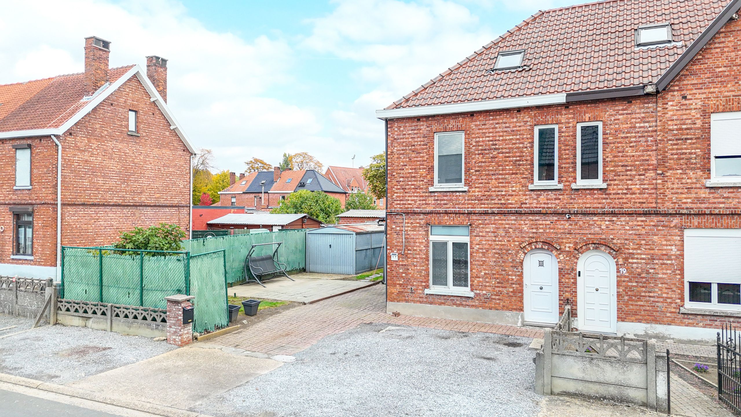 Instapklare vernieuwde woning van 170m² met 3slpks! foto 25