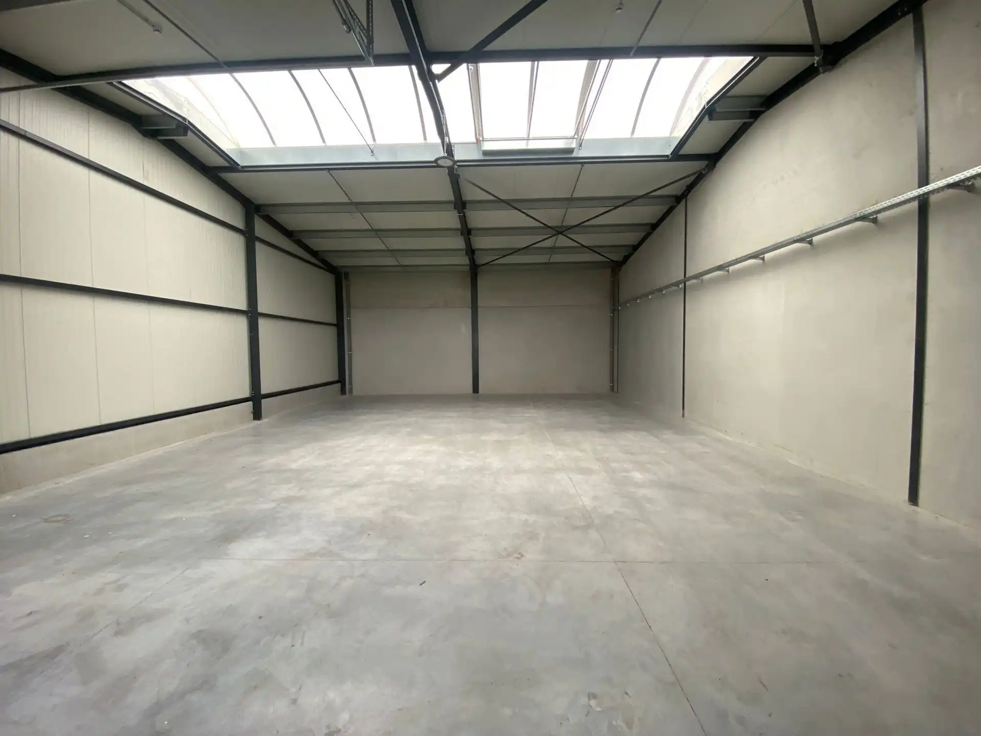 Magazijnen te huur foto 5