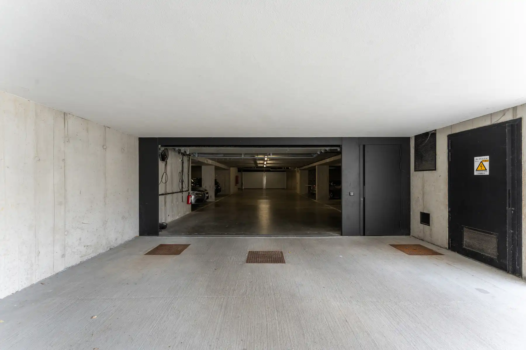 Ruime garage nabij centrum Sint-Idesbald foto 4