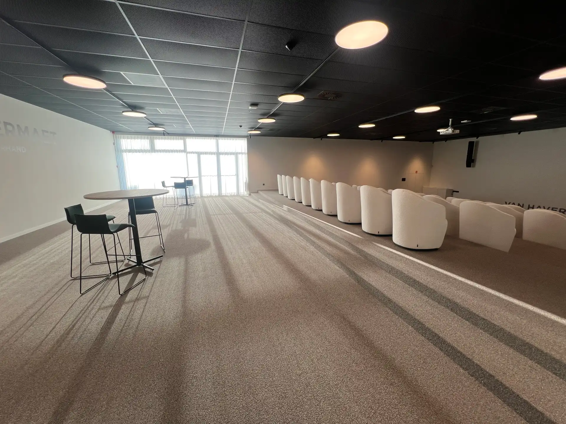 Kantoorruimte op absolute zichtlocatie foto 13