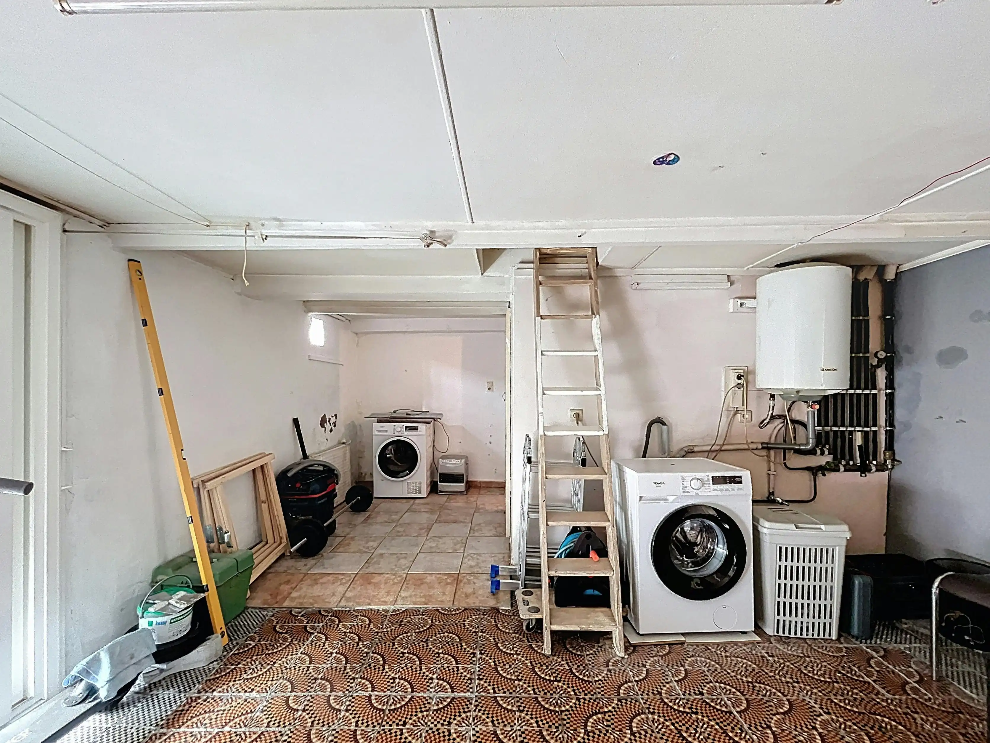 Te renoveren woning in het centrum van Ursel foto 13