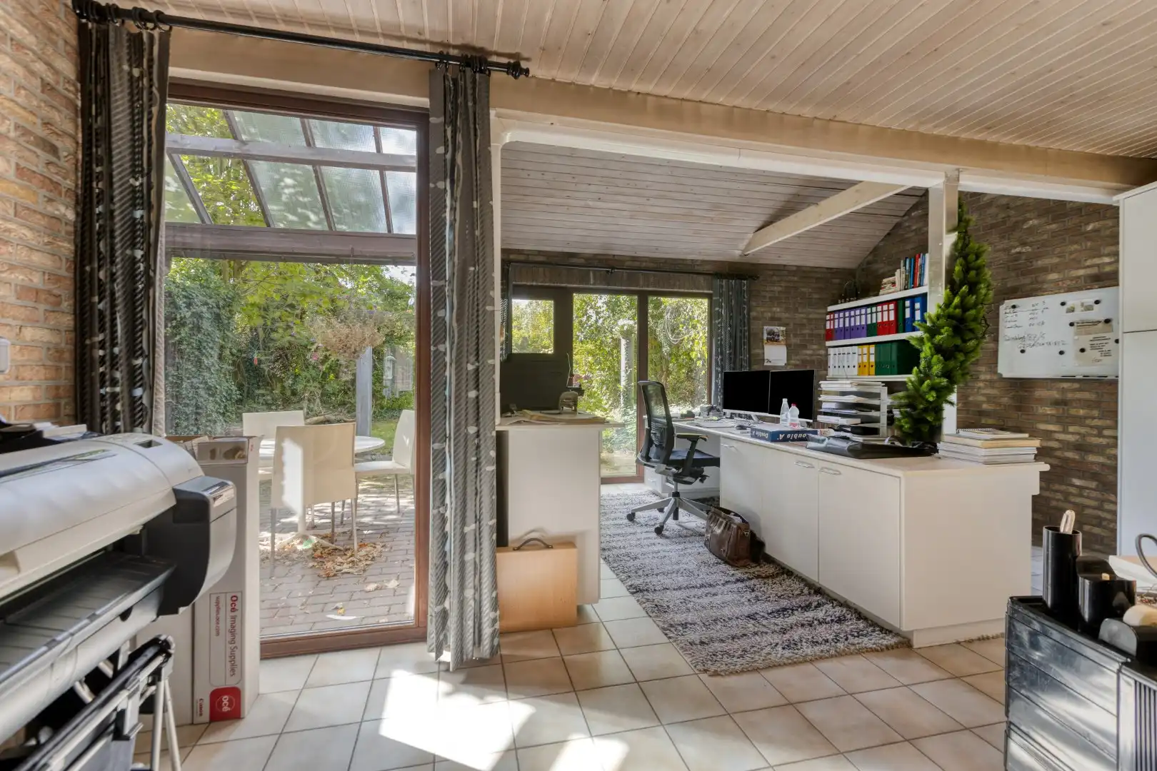 Ruim ingedeelde woning met oa 3 slpks op een gunstige locatie in het centrum foto 7