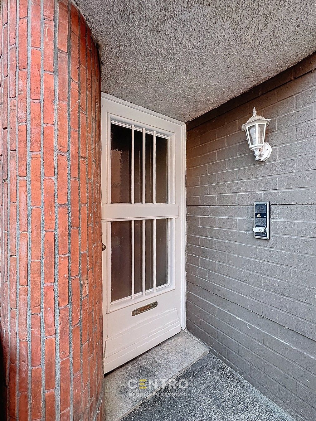 Handelshuis te TORHOUT te koop op verbindingsweg met veel passage. Heden nog ingericht als frituur ! foto 18