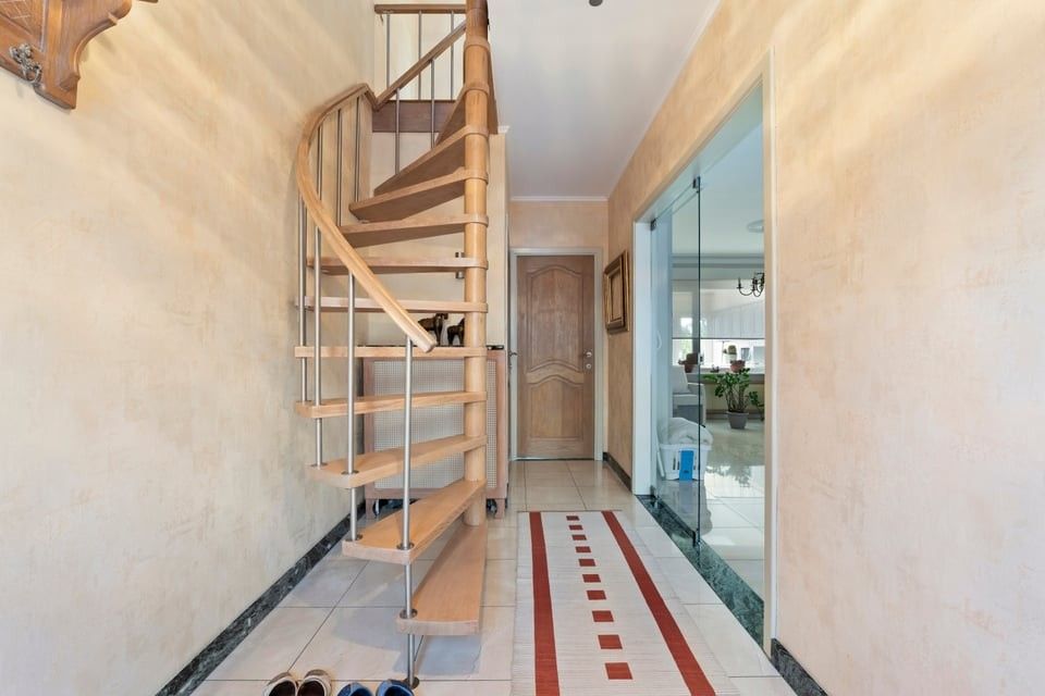 CHARMANTE, INSTAPKLARE WONING MET 3 SLAAPKAMERS, GROTE ZOLDER EN GEEZELLIGE BUITENRUIMTE foto 8