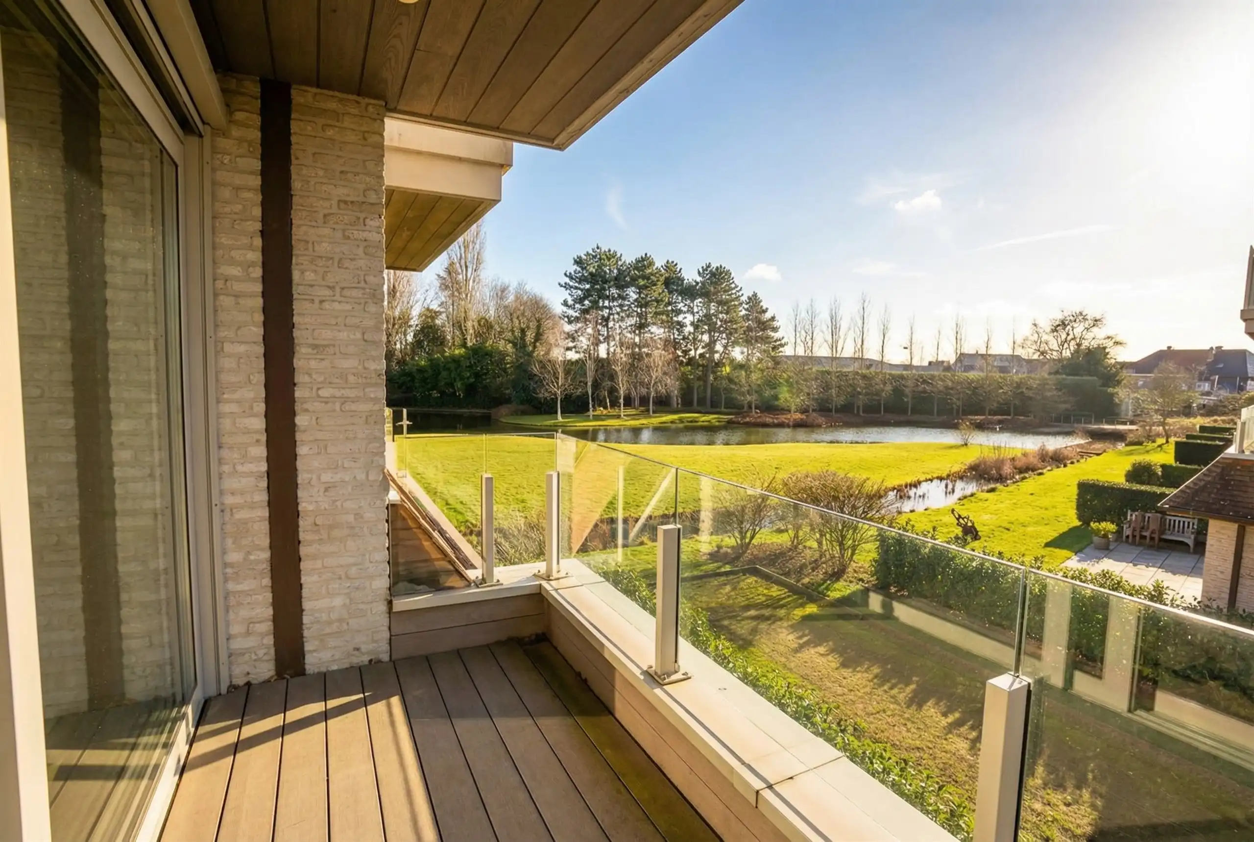 Zeldzame parel!  Klasse appartement met groen panorama foto 2