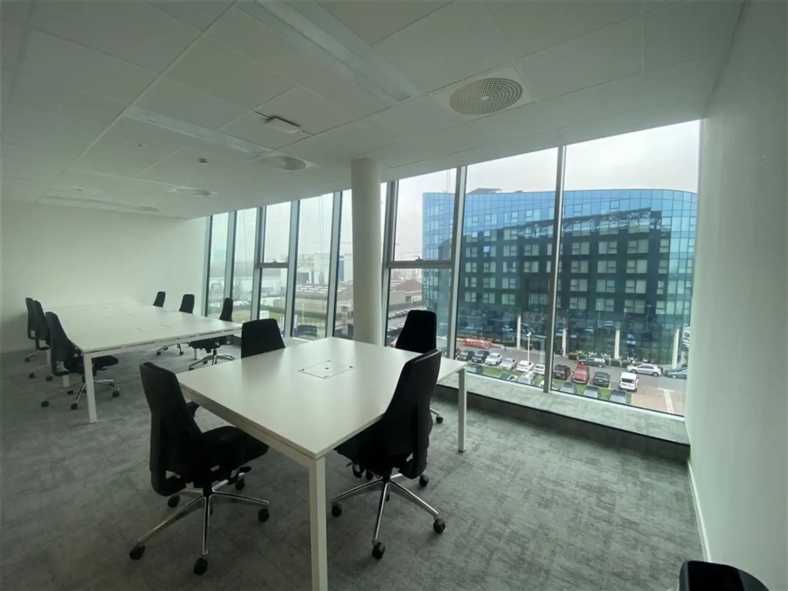 Kantoren in het Meetdistrict in Planet Group Arena foto 14