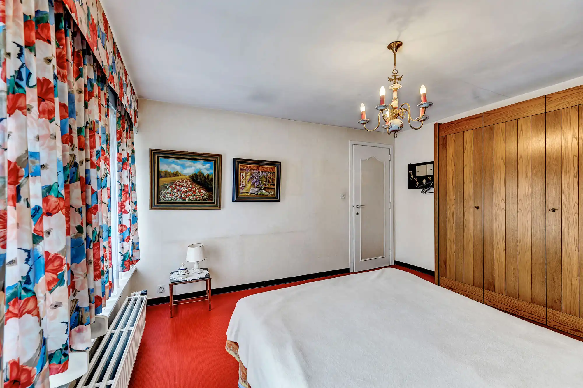 Te renoveren woning met extra entiteit en garage foto 21