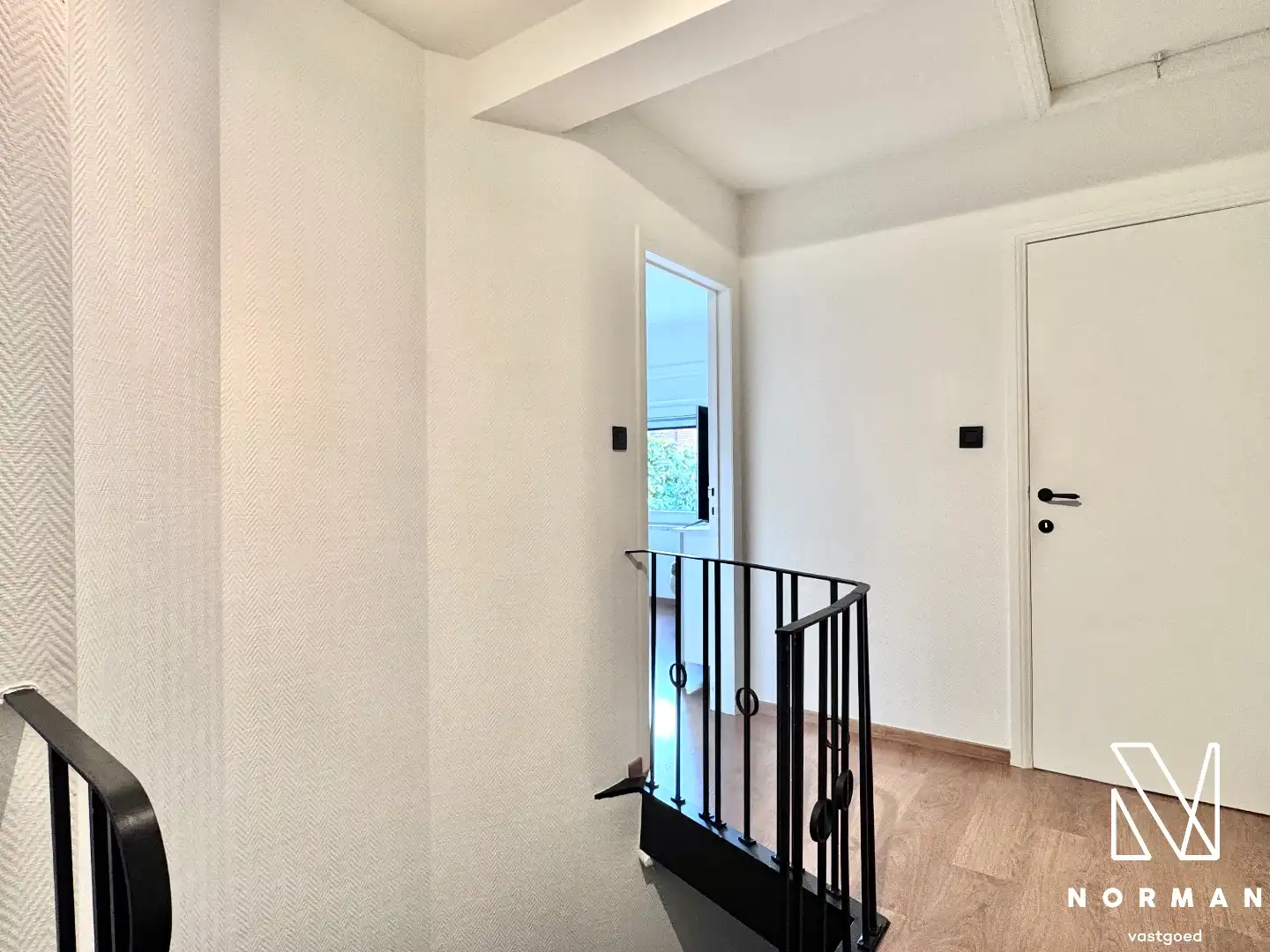 Instapklare woning te koop in rustige woonwijk te Bavikhove met tuin, garage en uitweg! foto 13
