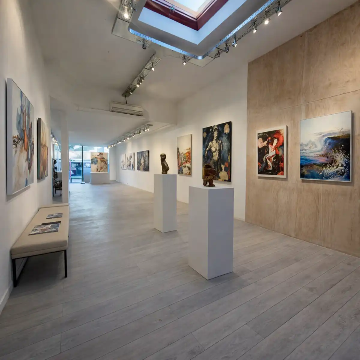 Handelspand met etalage op topligging in Turnhout foto 6